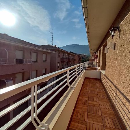 Acogedor Apartamento Junto A La Plaza Villasana de Mena Exterior foto